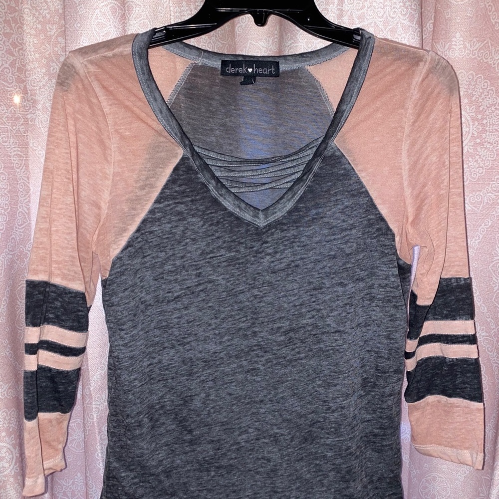Cute simple quarter length t-shirt